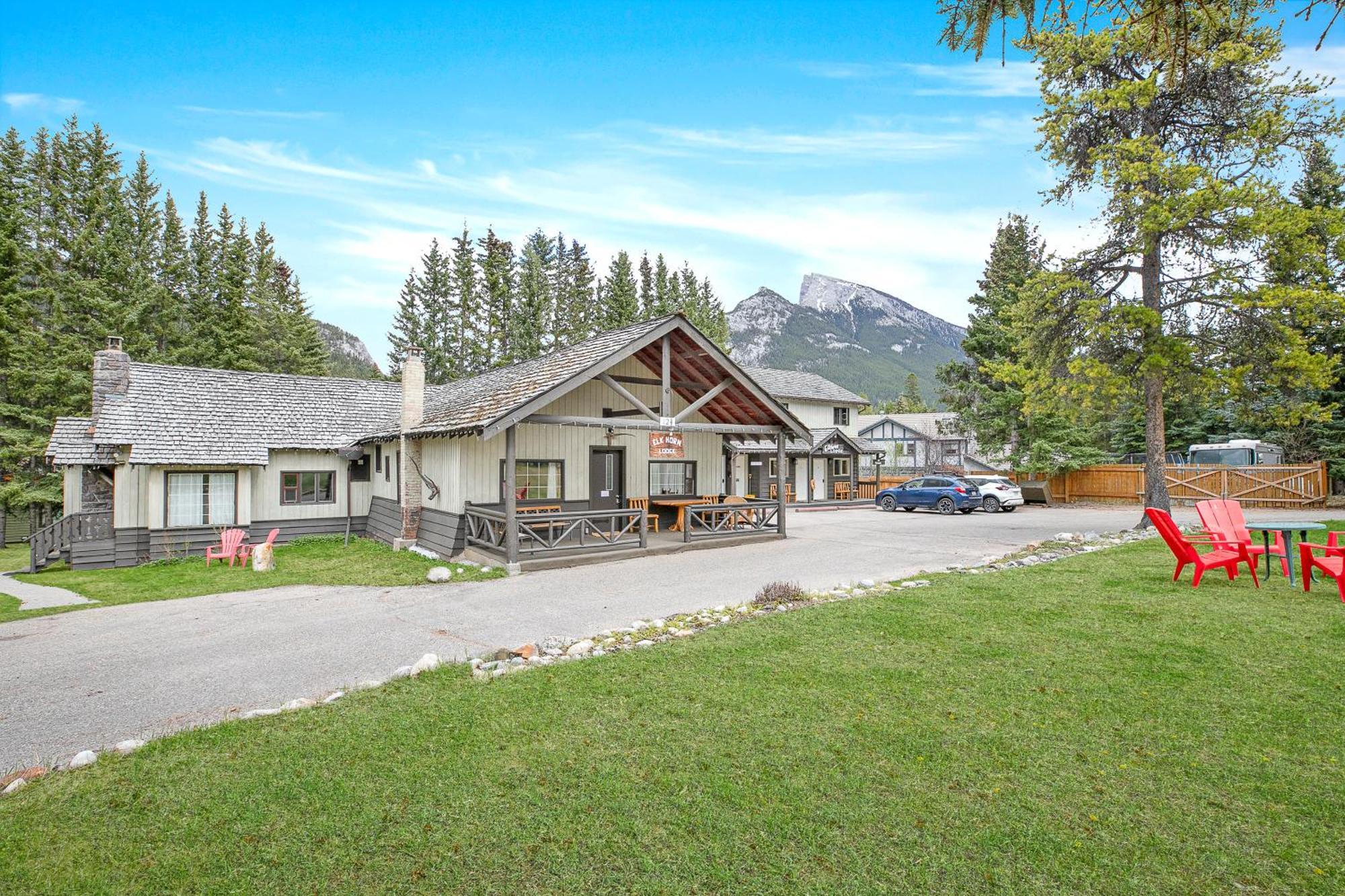 Elkhorn Lodge Vacation Rentals Banff Eksteriør billede