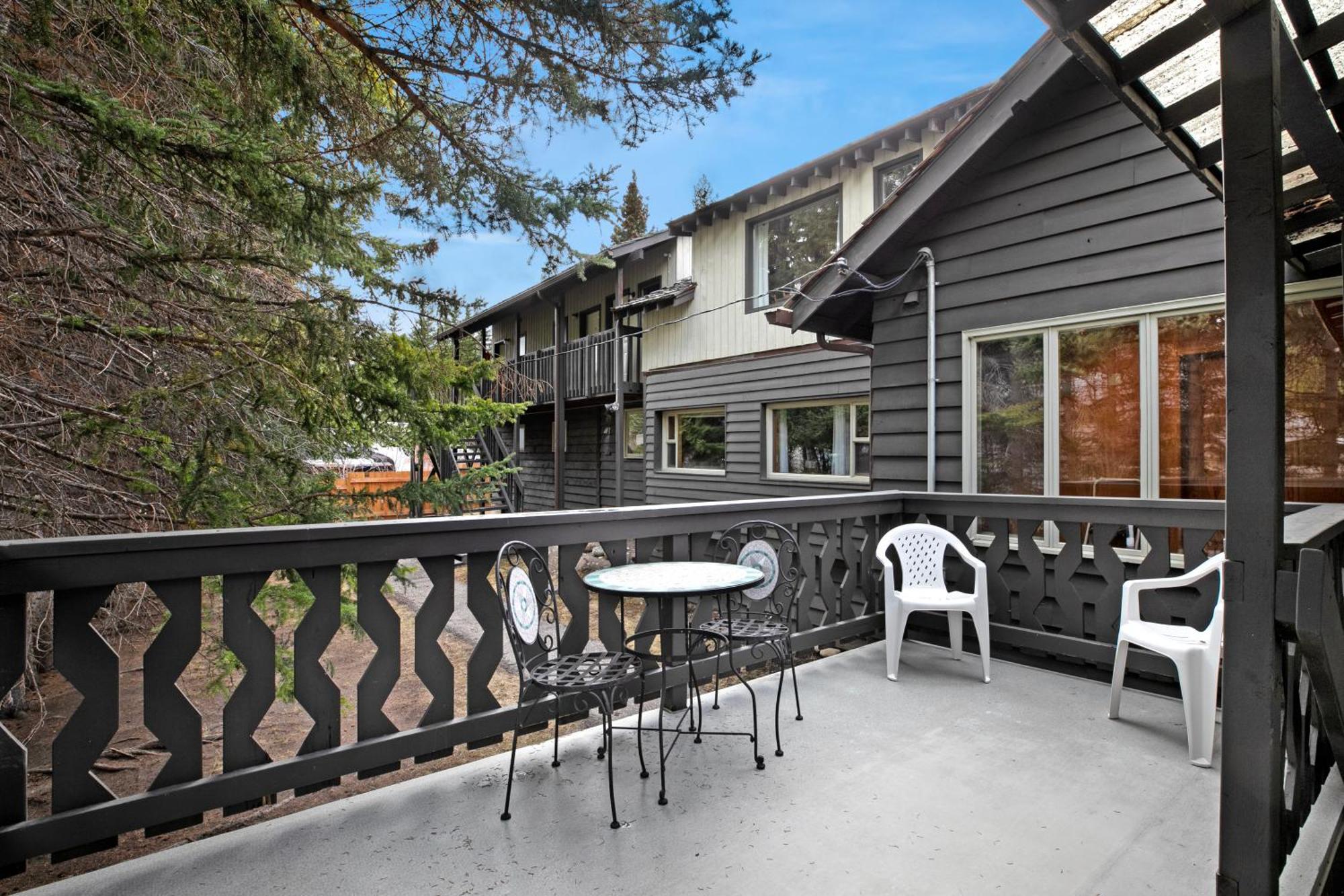 Elkhorn Lodge Vacation Rentals Banff Eksteriør billede